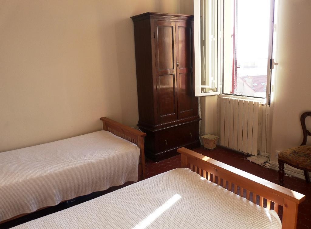 Apartment Charming 2 Bed With Balcony Located In Old Town Easy Walk To The Palais And Beaches 120